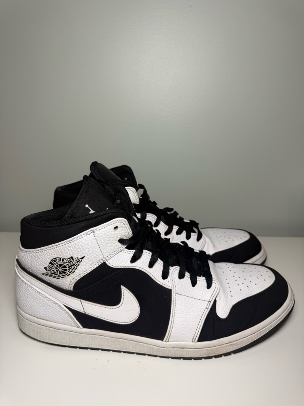Jordan Mid Top Sneakers - Black & White